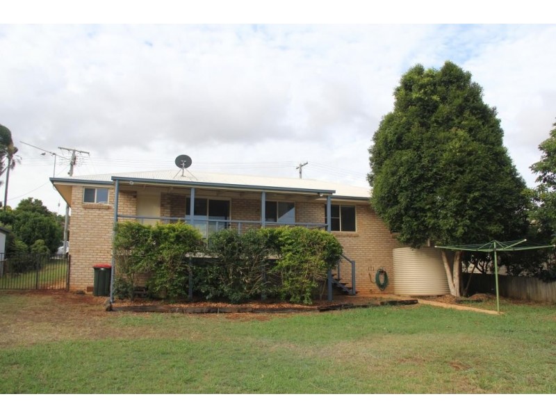 19 FAIRVIEW DRIVE, Kingaroy QLD 4610