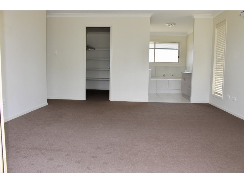 74-76 ROSELLA PARADE, Kingaroy QLD 4610