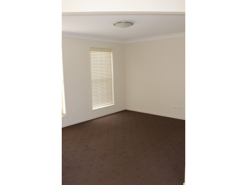 74-76 ROSELLA PARADE, Kingaroy QLD 4610