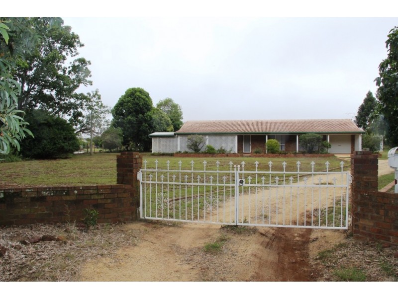 8 Redmans Road, Kingaroy QLD 4610