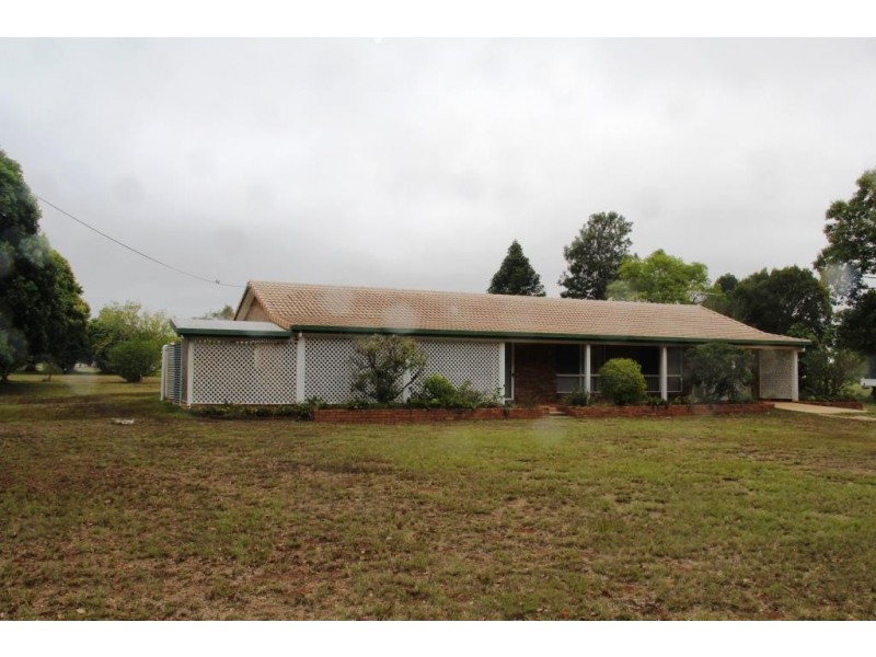 8 Redmans Road, Kingaroy QLD 4610