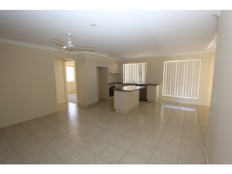 47 Parkside Drive, Kingaroy QLD 4610