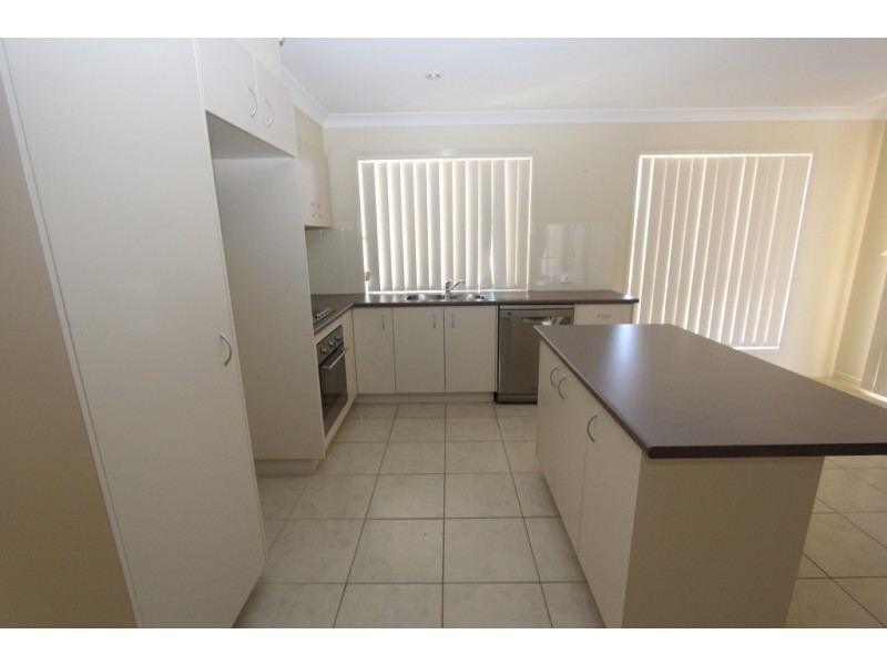 47 Parkside Drive, Kingaroy QLD 4610