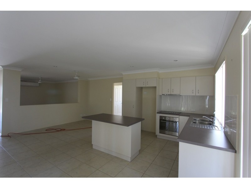 47 Parkside Drive, Kingaroy QLD 4610