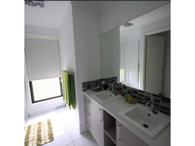 14 Redmans Rd, Kingaroy QLD 4610