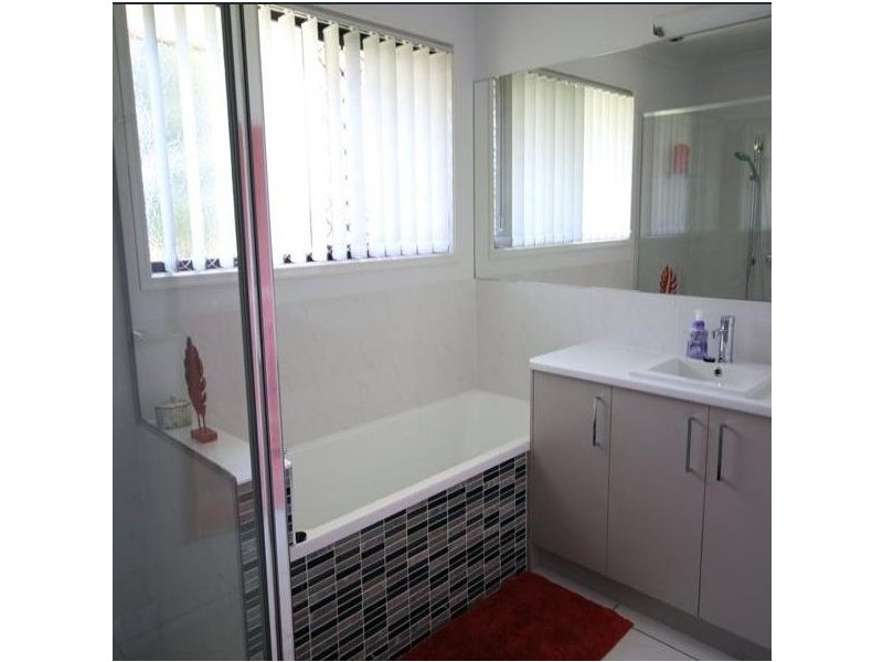 14 Redmans Rd, Kingaroy QLD 4610