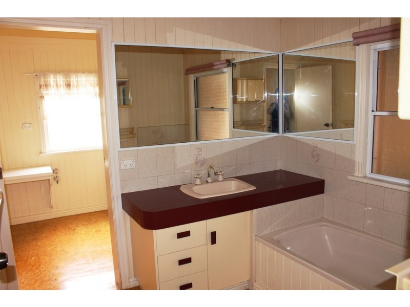 68 HALY STREET, Kingaroy QLD 4610