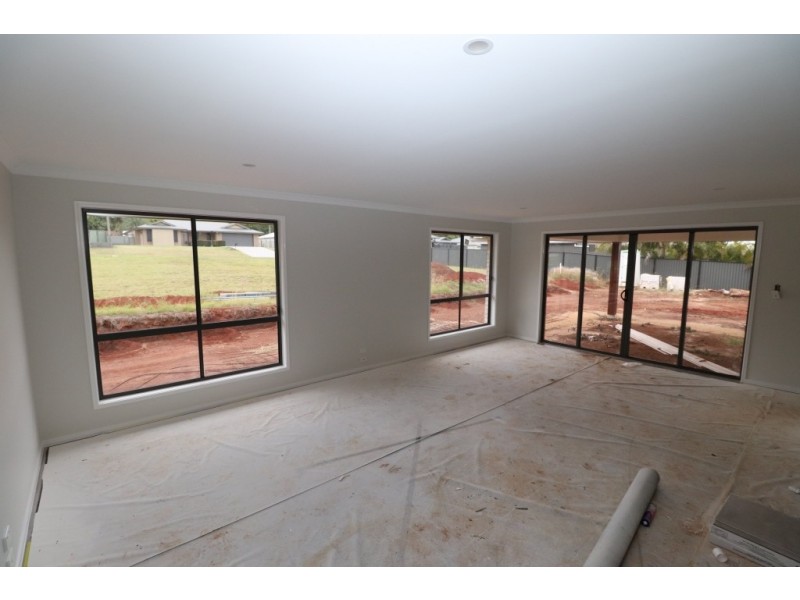 20 DARRYL CRESCENT, Kingaroy QLD 4610