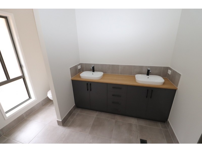 20 DARRYL CRESCENT, Kingaroy QLD 4610