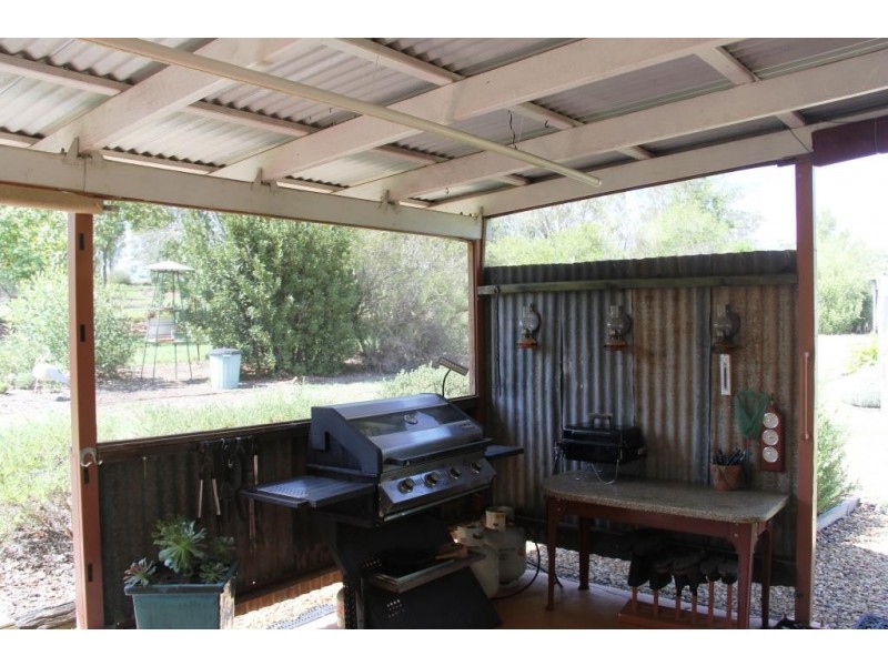 845 ELLESMERE ROAD, Ellesmere QLD 4610