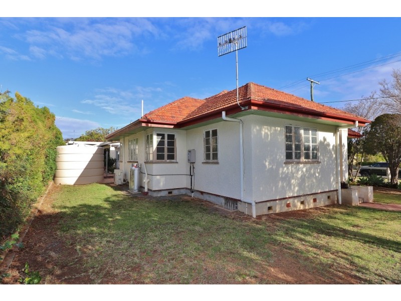 40 SCOTT STREET, Wondai QLD 4606