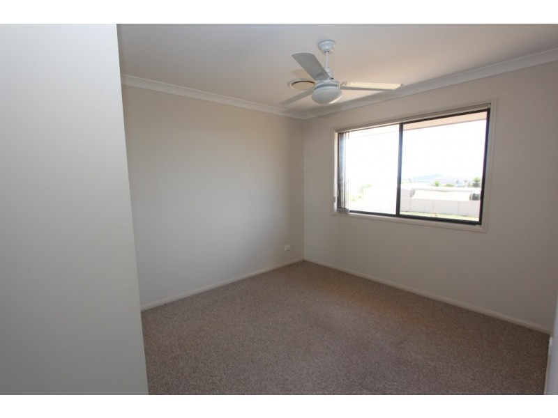 32 Bernard Cres, Kingaroy QLD 4610