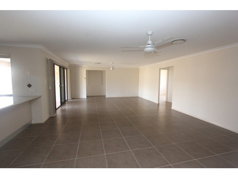 32 Bernard Cres, Kingaroy QLD 4610