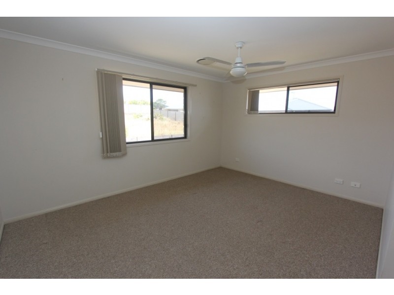 32 Bernard Cres, Kingaroy QLD 4610