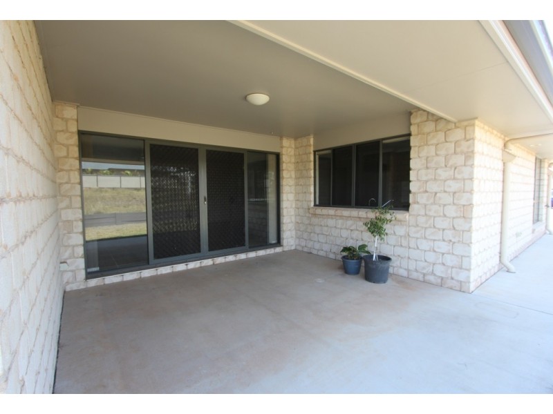 32 Bernard Cres, Kingaroy QLD 4610