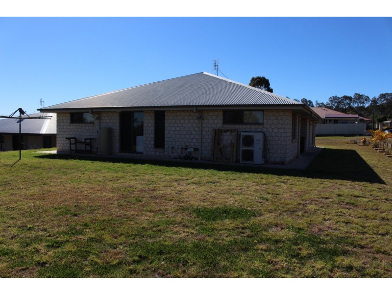 32 Bernard Cres, Kingaroy QLD 4610