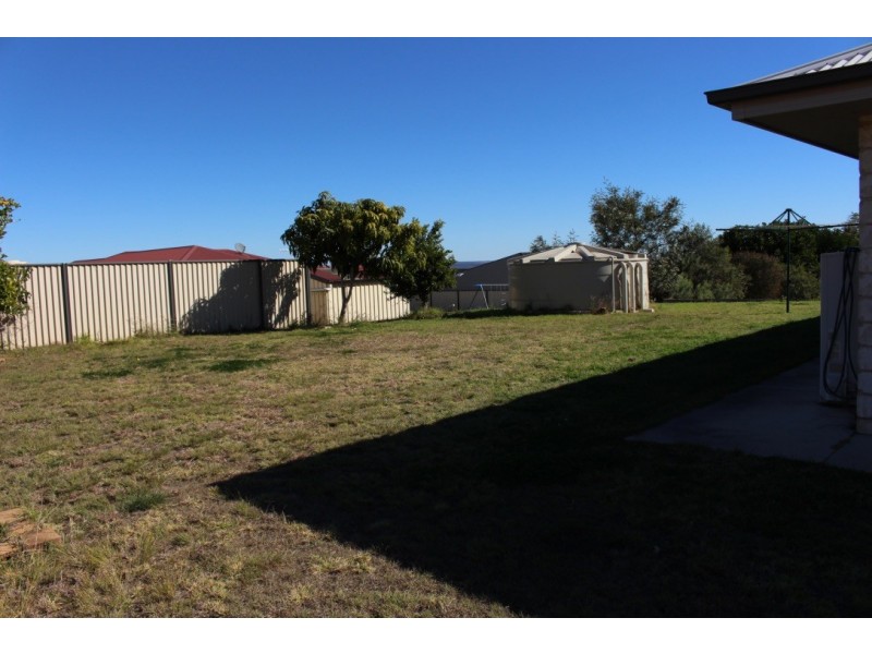 32 Bernard Cres, Kingaroy QLD 4610