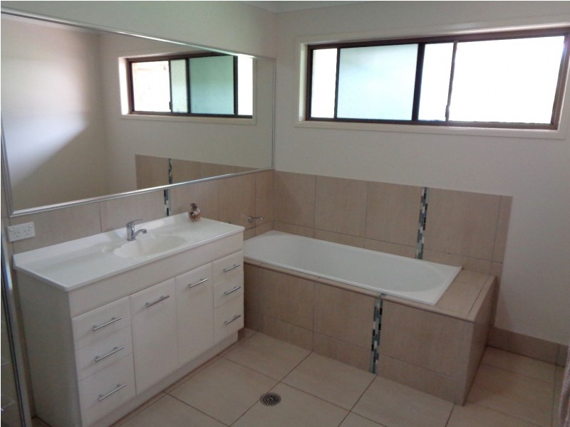 1 REDMANS ROAD, Kingaroy QLD 4610