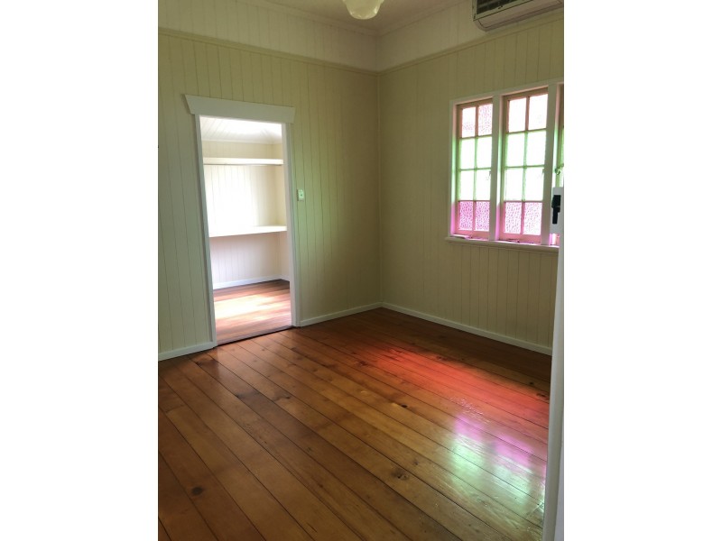 33 River Road, Kingaroy QLD 4610
