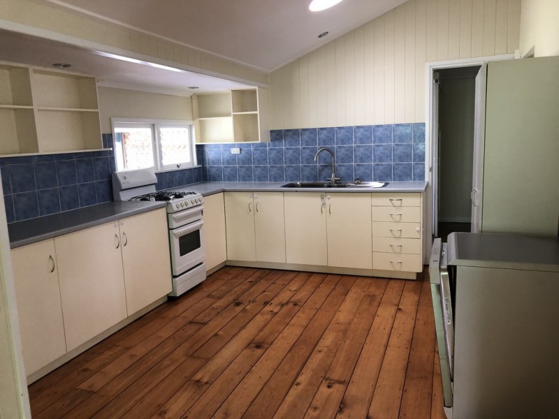 33 River Road, Kingaroy QLD 4610