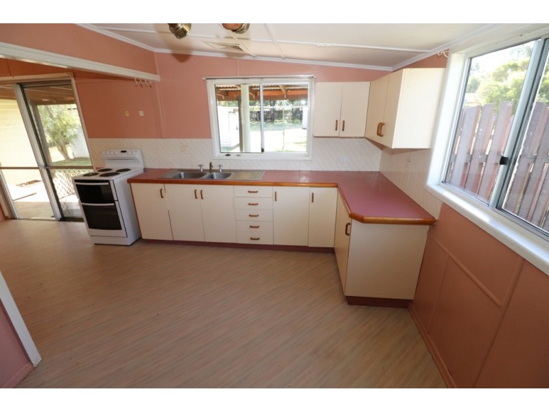 40 EARL STREET, Kingaroy QLD 4610