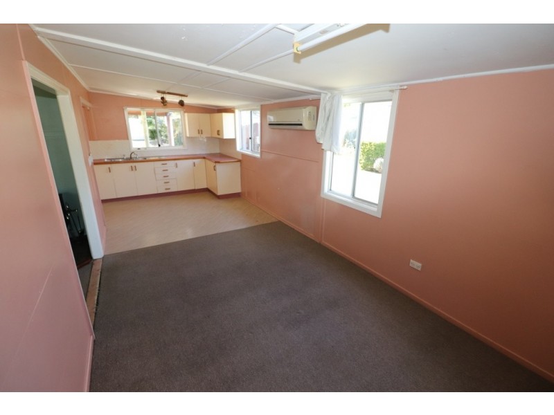 40 EARL STREET, Kingaroy QLD 4610