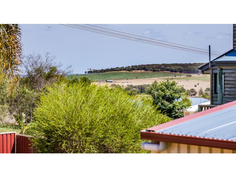 26 MURRAY PARADE, Kingaroy QLD 4610