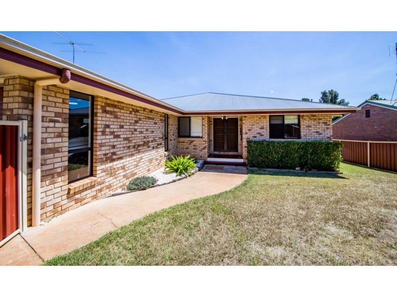 26 MURRAY PARADE, Kingaroy QLD 4610