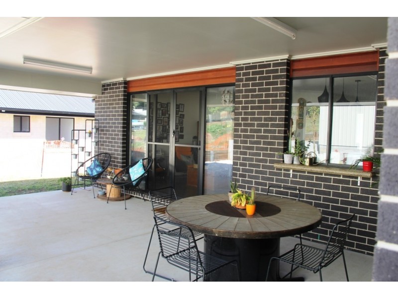 15 MOORE STREET, Kingaroy QLD 4610