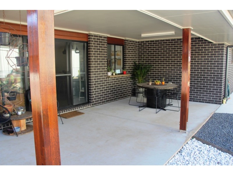 15 MOORE STREET, Kingaroy QLD 4610