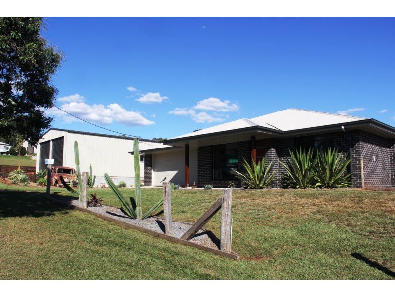 15 MOORE STREET, Kingaroy QLD 4610