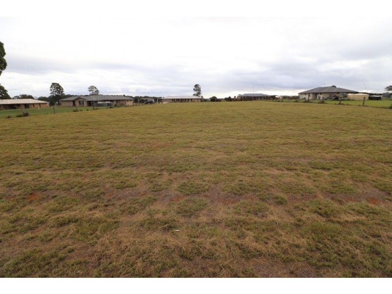 69 ROSELLA PARADE, Kingaroy QLD 4610