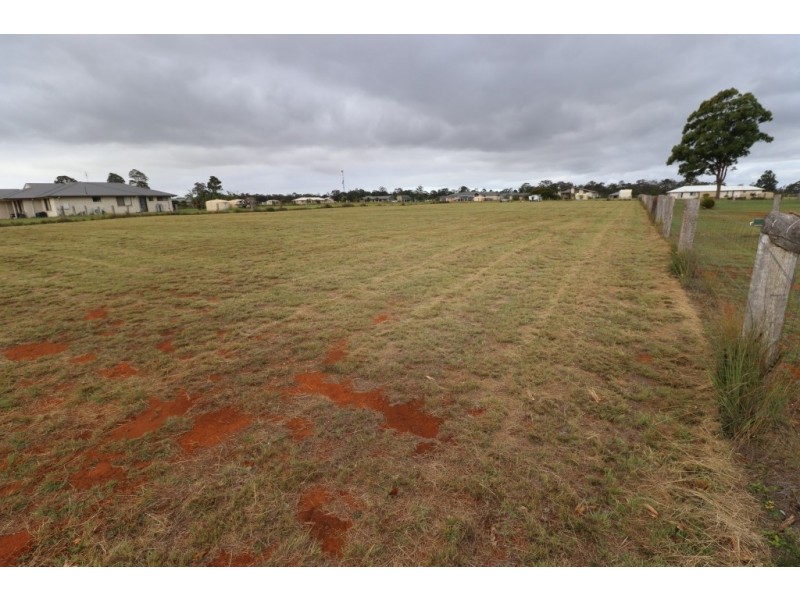 69 ROSELLA PARADE, Kingaroy QLD 4610