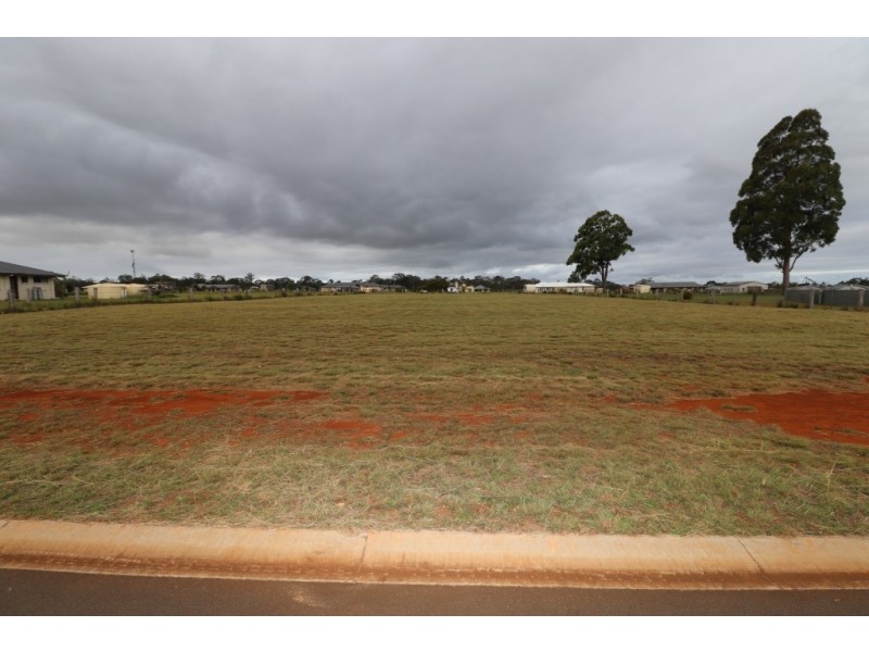69 ROSELLA PARADE, Kingaroy QLD 4610