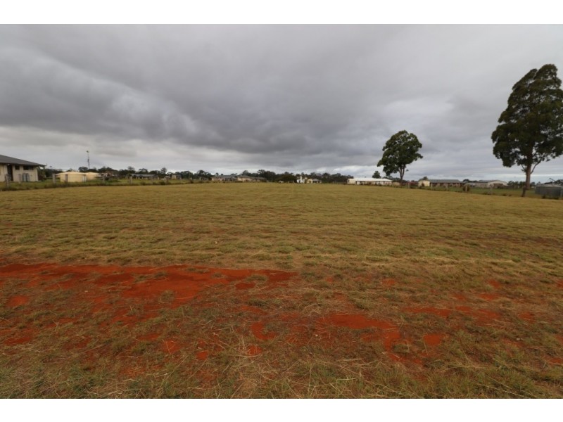 69 ROSELLA PARADE, Kingaroy QLD 4610