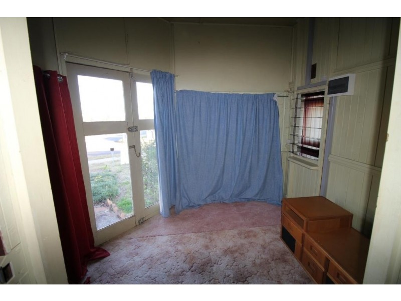 2 FITZROY STREET, Kingaroy QLD 4610