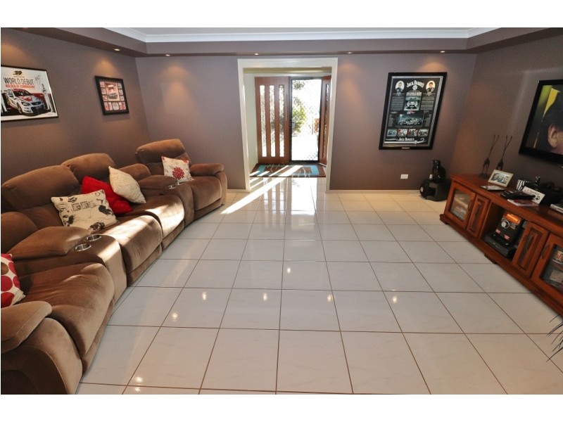 21 DARRYL CRESCENT, Kingaroy QLD 4610