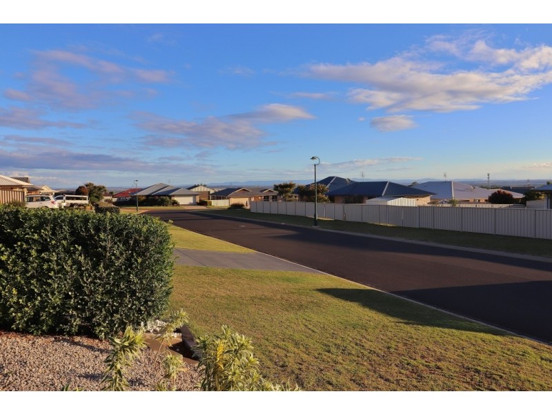 21 DARRYL CRESCENT, Kingaroy QLD 4610