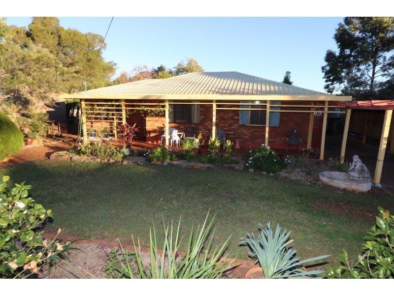 23 BUCKINGHAM STREET, Kingaroy QLD 4610