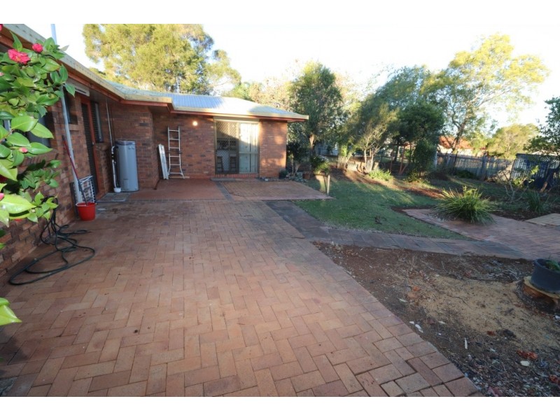 23 BUCKINGHAM STREET, Kingaroy QLD 4610