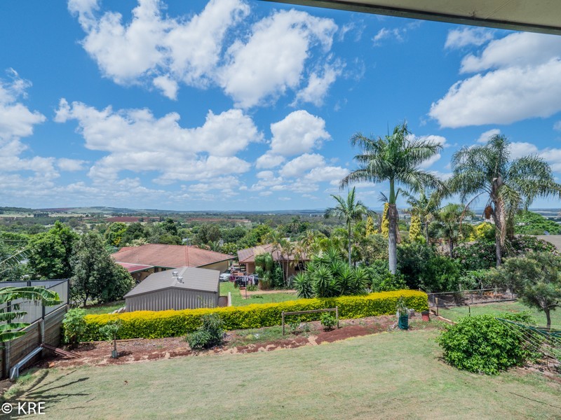 27 ADERMANN DRIVE, Kingaroy QLD 4610