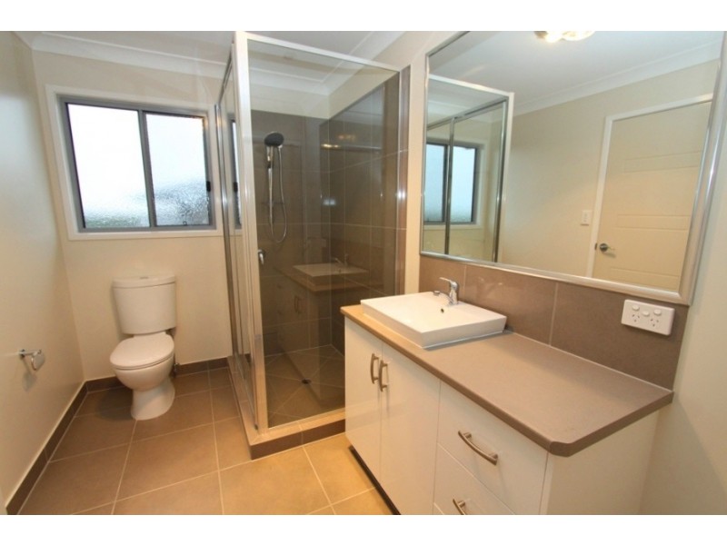 1/70 Banksia Drive, Kingaroy QLD 4610
