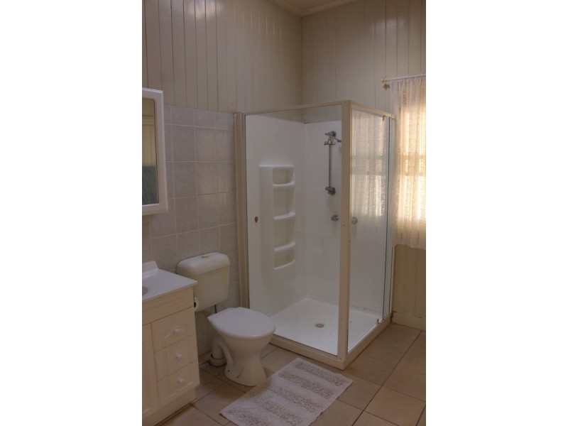 10 MOONYA STREET, Kingaroy QLD 4610