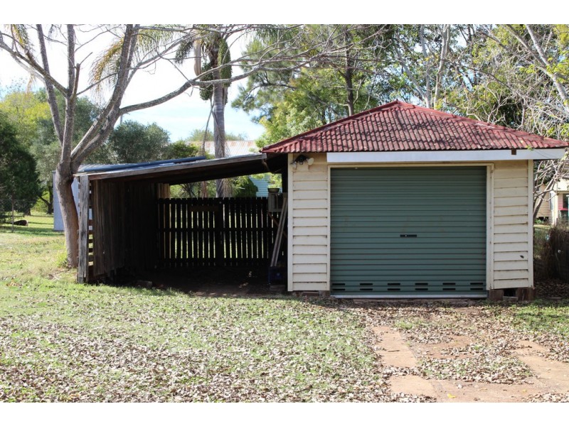 10 MOONYA STREET, Kingaroy QLD 4610