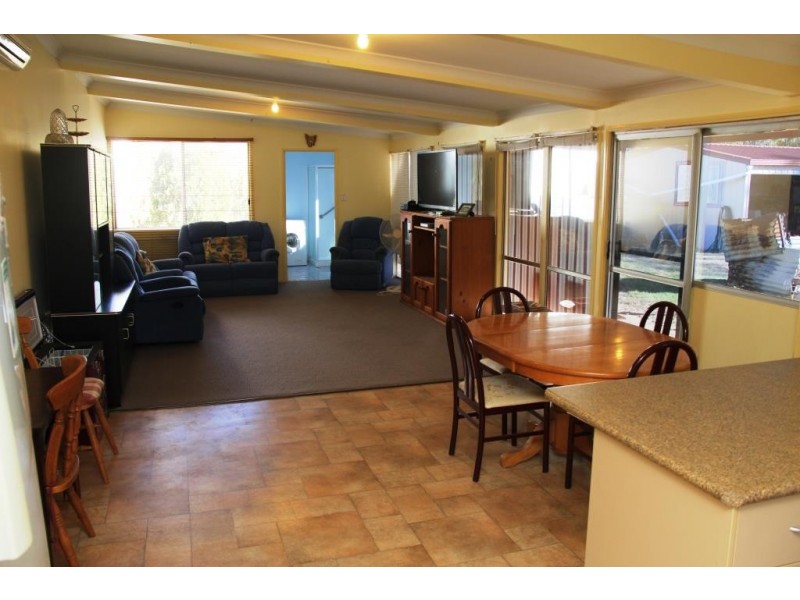 Wattle Camp QLD 4615