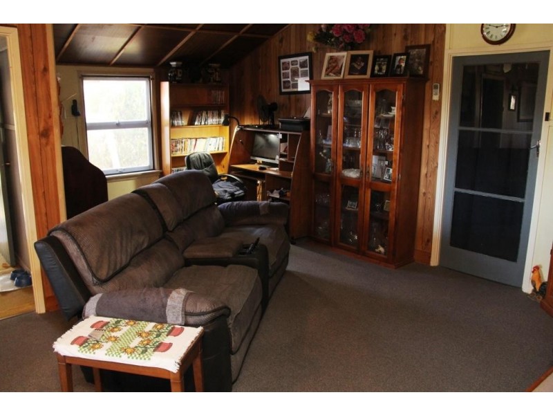 Wattle Camp QLD 4615