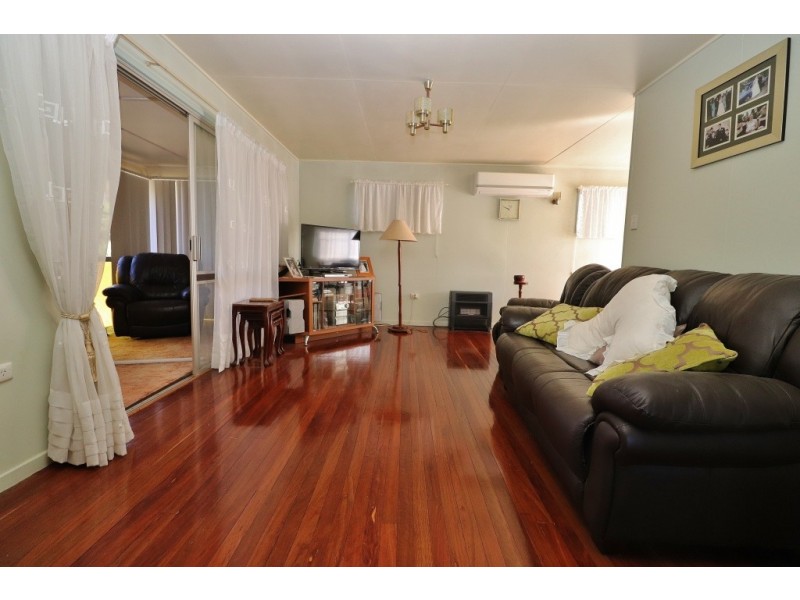 102 MOORE STREET, Kingaroy QLD 4610
