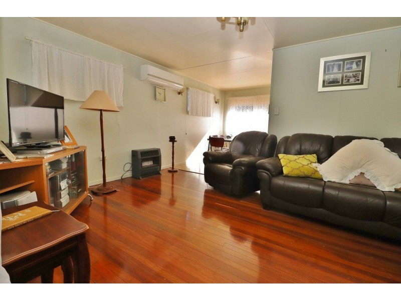 102 MOORE STREET, Kingaroy QLD 4610