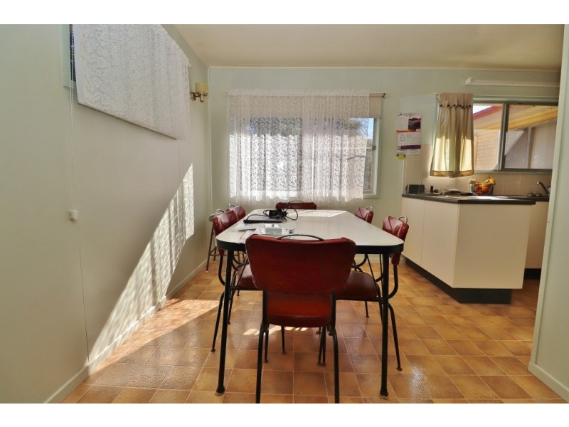 102 MOORE STREET, Kingaroy QLD 4610