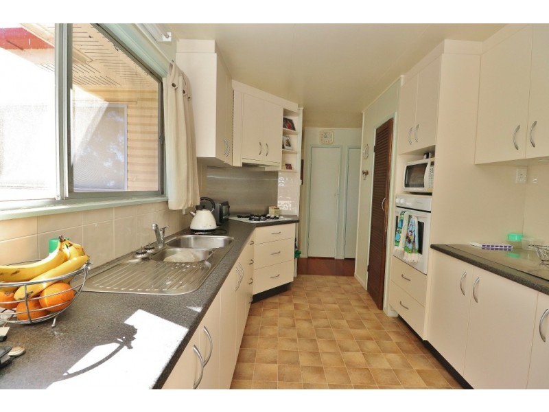 102 MOORE STREET, Kingaroy QLD 4610